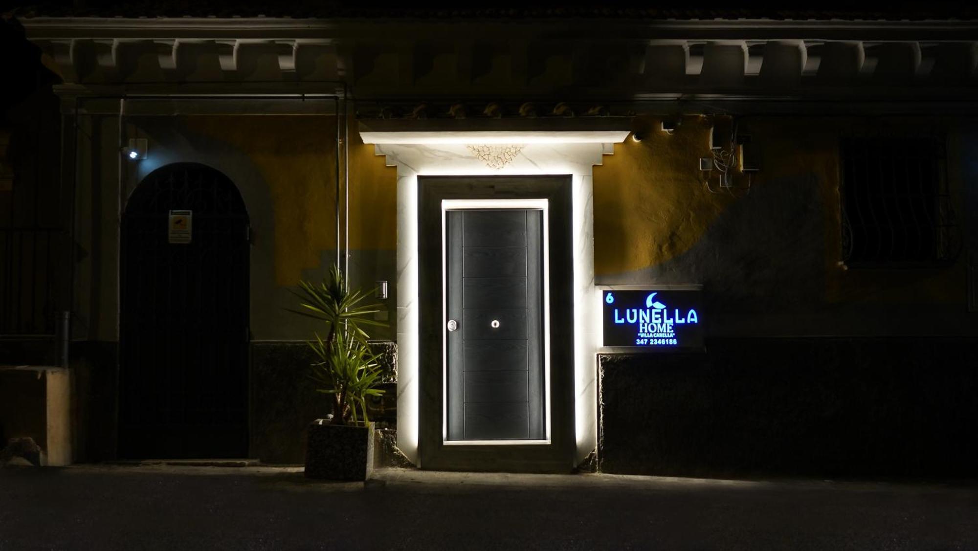 Apartment Lunella Full With Unique Seaview, Washing Machine, Full Kitchen, Parking With Video Surveillance, And Shuttle Taxi From To Station, Amalfi Ferries, Airport, Naples Airport *