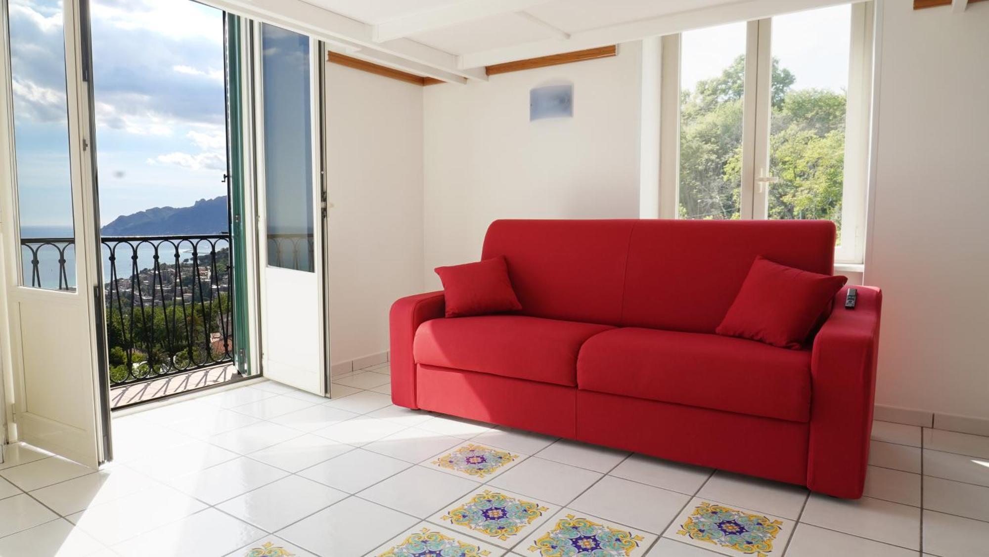 Lunella Full With Unique Seaview, Washing Machine, Full Kitchen, Parking With Video Surveillance, And Shuttle Taxi From To Station, Amalfi Ferries, Airport, Naples Airport Apartment *