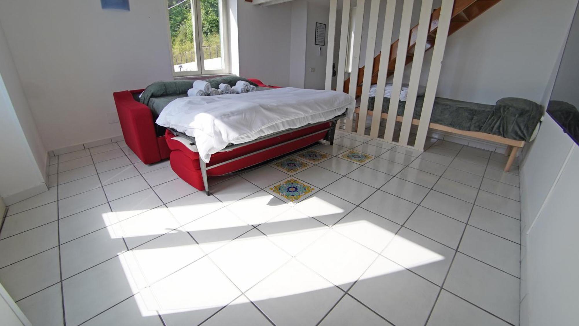Apartment Lunella Full With Unique Seaview, Washing Machine, Full Kitchen, Parking With Video Surveillance, And Shuttle Taxi From To Station, Amalfi Ferries, Airport, Naples Airport *